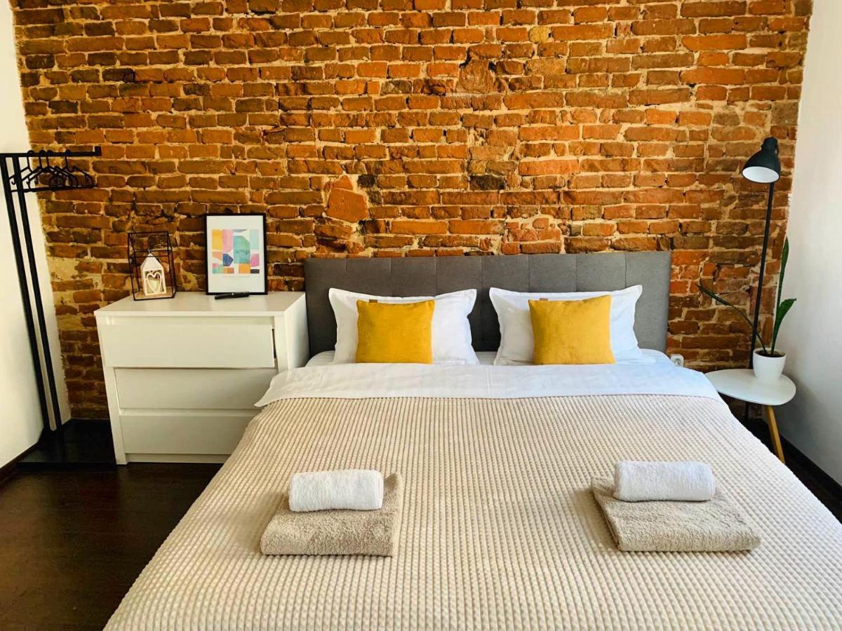 Vip Apartment Ploscha Rynok Lviv Bagian luar foto